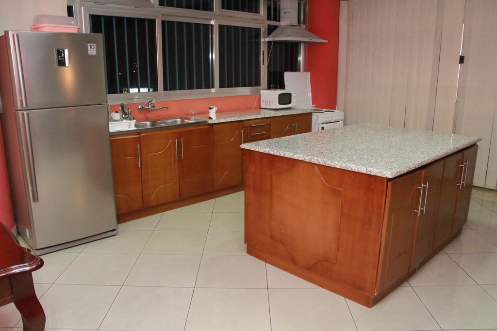 Solmile Family Guest House แอดดิสอาบาบา ภายนอก รูปภาพ