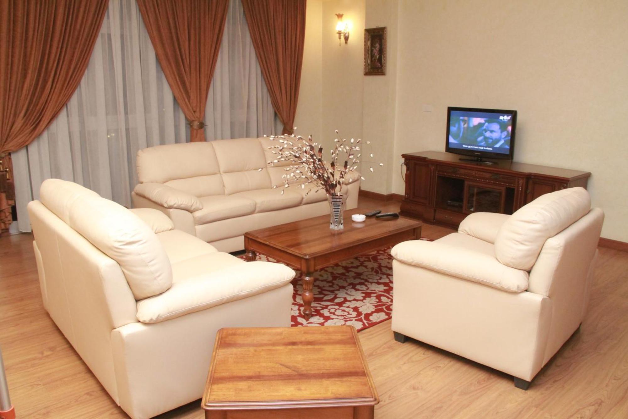 Solmile Family Guest House แอดดิสอาบาบา ภายนอก รูปภาพ