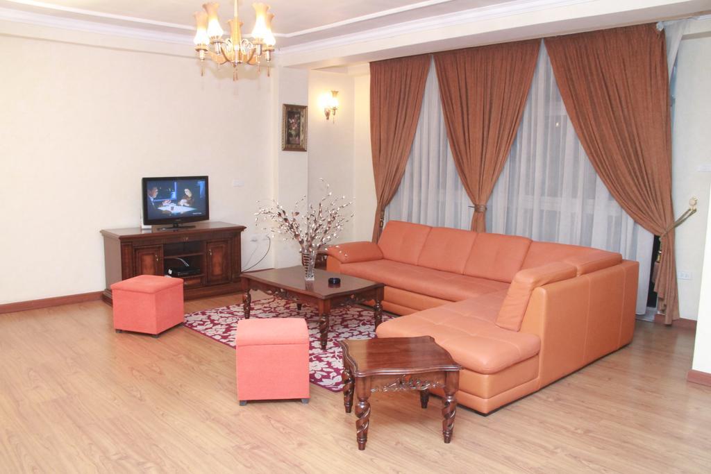 Solmile Family Guest House แอดดิสอาบาบา ภายนอก รูปภาพ