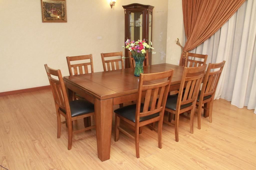 Solmile Family Guest House แอดดิสอาบาบา ภายนอก รูปภาพ