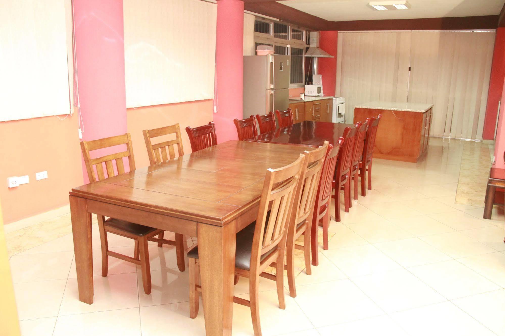 Solmile Family Guest House แอดดิสอาบาบา ภายนอก รูปภาพ